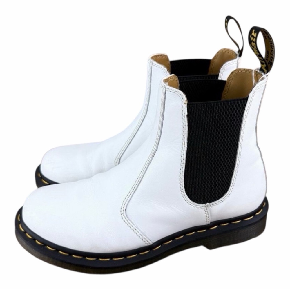 Dr. Martens Women Size 8 Air Wair White Smooth Leather Chelsea Boots - Picture 1 of 10